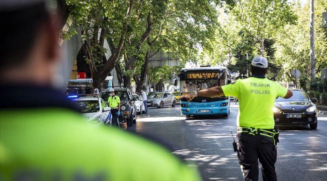 İçişleri Bakanlığı: Kısıtlamaya uymayan 21 bin 495 kişiye işlem yapıldı