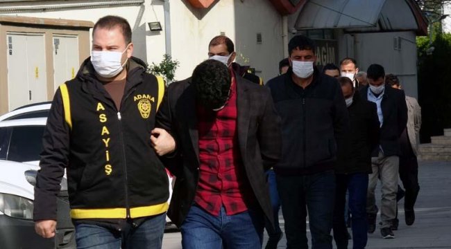 Kendilerini polis olarak tanıtıp emekli noteri 2 milyon TL dolandıran 5 kişi yakalandı