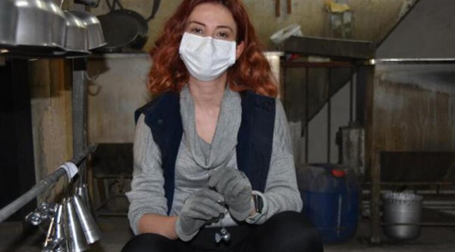 Sosyoloji mezunu Berna, babasının metal atölyesinde avize üretiyor
