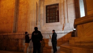 Bursa'da Ulu Cami'ye balyozlu saldırı