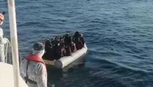 Çeşme ve Dikili'de 94 kaçak göçmen yakalandı, 23 göçmen de kurtarıldı