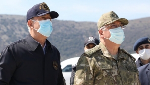 Hulisi Akar, Gökçeada'da komandolarla bir araya geldi 
