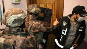 İzmir merkezli 49 ilde dev FETÖ operasyonu: Çok sayıda asker ve polis hakkında gözaltı kararı!