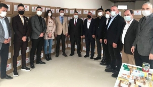 MHP İzmir'den 'Her kapıyı çalıyor, her gönüle giriyoruz' kampanyası