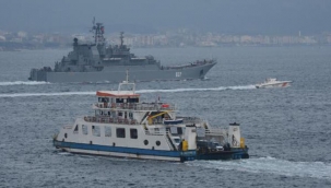 Rus savaş gemileri peş peşe Çanakkale Boğazı’ndan geçti