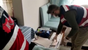 Terör örgütü mensuplarına sahte nüfus cüzdanı hazırlayan şüpheli yakaladı