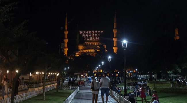 15 Temmuz'un yıl dönümünde Türkiye genelinde sela okundu