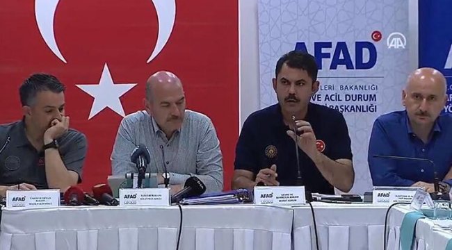 Ege ve Akdeniz'de alevlerle mücadele... Bakan duyurdu: Yerleşim yerlerini tehdit eden yangın yok