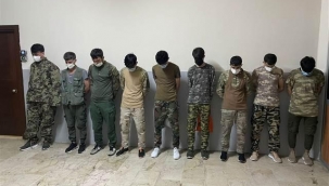 Zeytinburnu'nda asker kıyafetiyle dolaşan 9 Afgan yakalandı