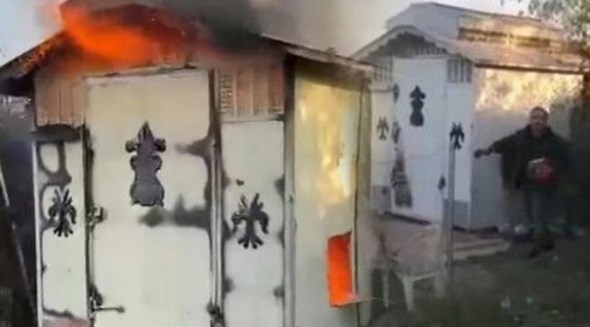 Vahşet! Güvercinleri çalamayınca kafesi ateşe verdi
