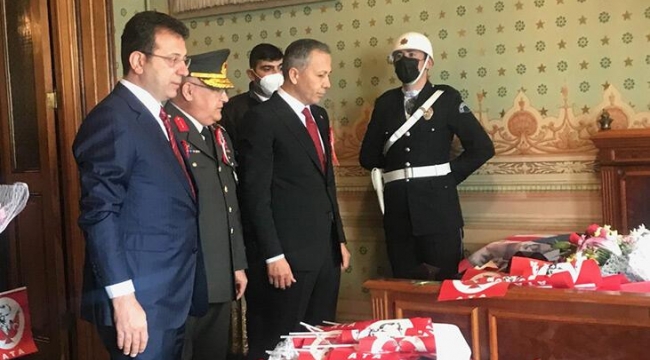 Vali Yerlikaya Atatürk'ün Dolmabahçe Sarayı'ndaki odasını ziyaret etti