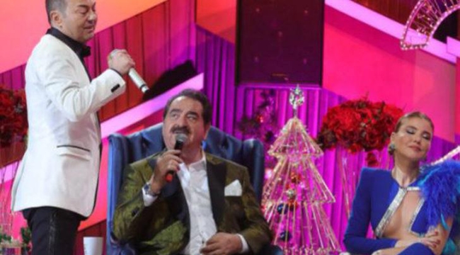 Göğsünün yarısını açıkta bıraktı! '' Çatlayacaklar''