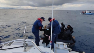 İzmir açıklarında 47 göçmen kurtarıldı