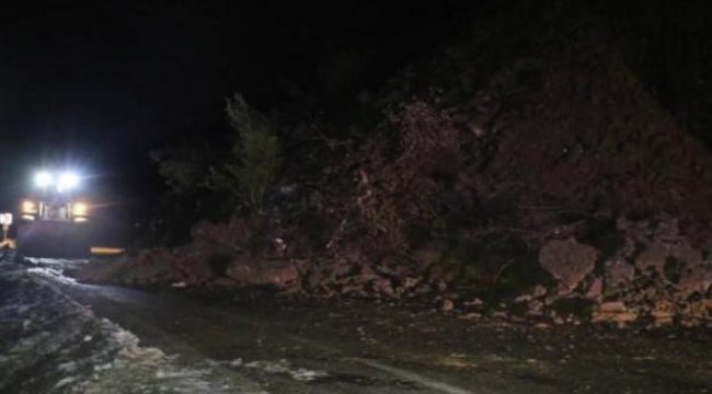 Zonguldak-Ankara kara yolu heyelan nedeniyle trafiğe kapandı