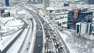 Bakan Karaismailoğlu duyurdu! İstanbul’daki tüm yollar trafiğe açıldı