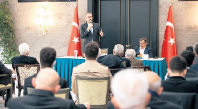 'Darbe anayasasına son vermenin vakti'