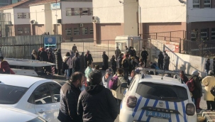 İzmir'de ortaokulda taciz gerginliği! Veliler ortalığı ayağa kaldırdı