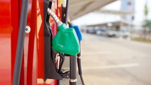 Petrol 7 yılın zirvesine yükseldi! Zam kapıda!