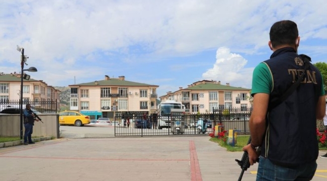 Rütbeleri sökülen 19 emniyet müdürü için gözaltı kararı