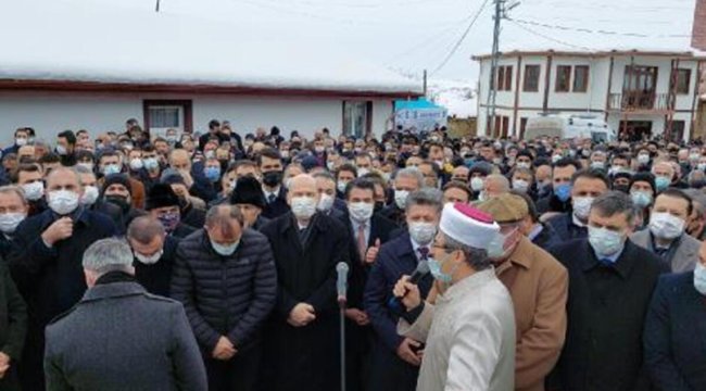 Bakan Soylu, AK Partili Ceylan'ın babasının cenazesine katıldı