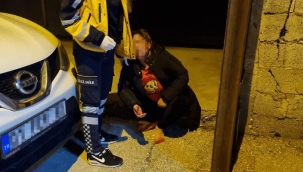 Kapısını kırarak girdiği evde kız arkadaşına dehşeti yaşattı