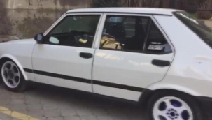 Plakasız otomobille drift: Cezadan kurtulamadı