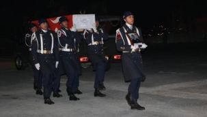 Şehit Uzman Çavuş Sunal, Hakkari’den törenle memleketi Van’a uğurlandı