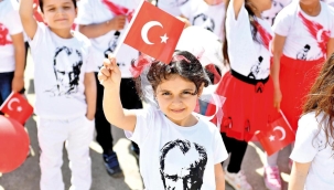 23 Nisan coşkusu yine yeniden sokaklarda