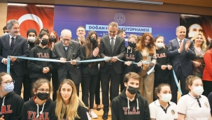 Doğan Hızlan Kütüphane açıldı! Teknolojik veriyi kitapla doğrulatın