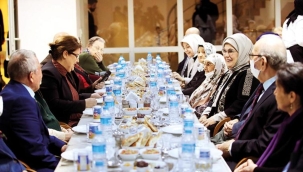 Huzurevinde iftar