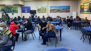 İzmir'deki o binaya yine kumar baskını; 50 kişiye ceza yazıldı