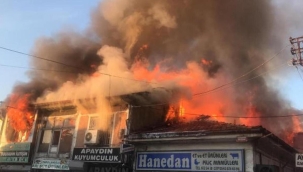 Bolvadin'de korkutan yangın: 15 işyeri alevlere teslim oldu