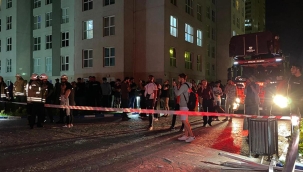 Esenyurt'ta korkutan patlama: 38 katlı binanın 27'nci katından cam yağdı