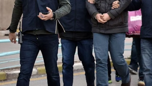 İzmir'de FETÖ operasyonu: 11 gözaltı