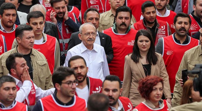 Kılıçdaroğlu gençlerle Anıtkabir'e yürüdü
