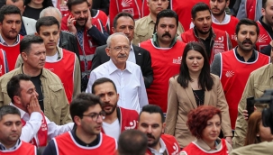 Kılıçdaroğlu gençlerle Anıtkabir’e yürüdü