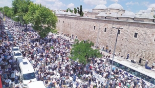 Mahmut Ustaosmanoğlu toprağa verildi... 
