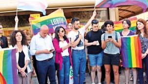 ‘Onur Yürüyüşü’ne polis müdahalesi