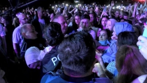 Sefo konserinde bıçaklı kavga: Yaralılar var