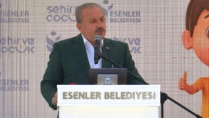 TBMM Başkanı Şentop, Esenler'de karne şenliğine katıldı