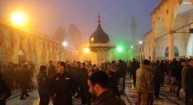 Felaketin 1. yıl dönümü.... Şanlıurfa’da depremde hayatını kaybedenler anıldı